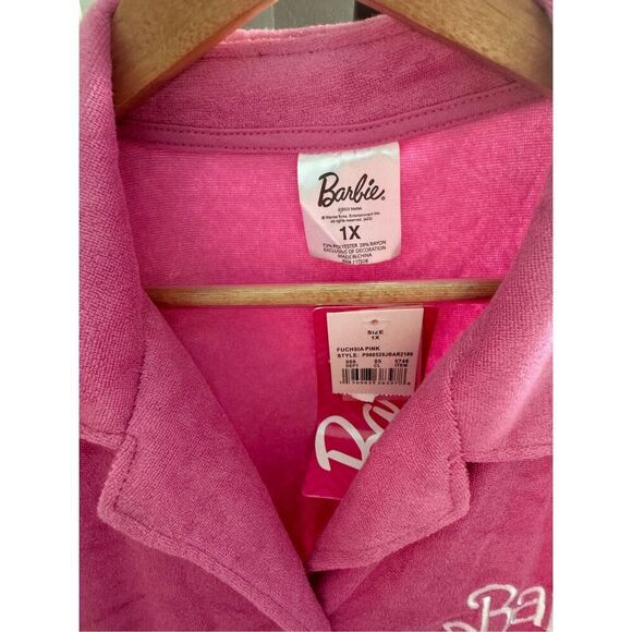 Barbie Pink Top Womens XL Terry Cloth Button Up Short Sleeve Crop Shirt New 1X - Picture 3 of 5